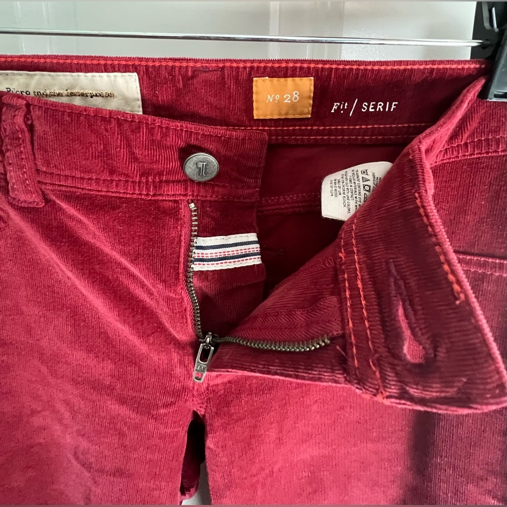 Pilcro Serif corduroy leggings from Anthropologie. Size 28.